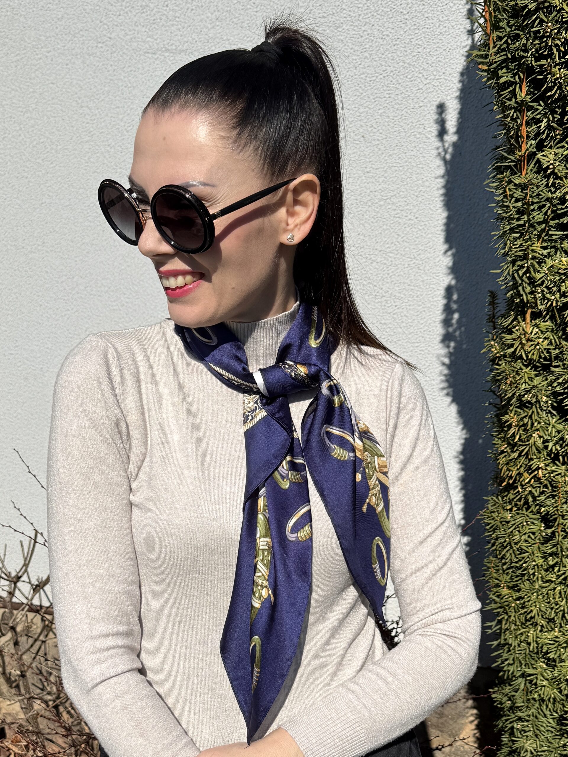Dámska šatka Caila modrá - Image 2